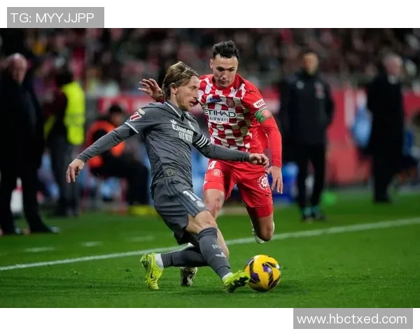 13号足球赛事精彩回顾与分析球迷热情高涨的背后故事与精彩瞬间