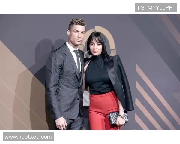 足球明星纷纷赞扬伊莲娜的卓越表现与无与伦比的才华 足球明星纷纷赞扬伊莲娜的卓越表现与无与伦比的才华